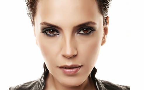 Yeşim Salkım eridi!