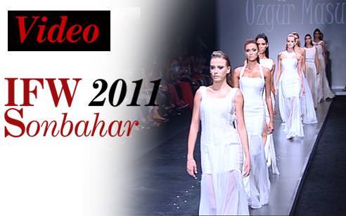 Özgür Masur defilesi