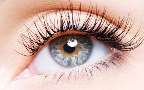 Yorgun gözler için etkili bakım ürünleri