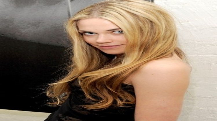 Işıltılı saçlara sahip yıldızların sırrı ne?