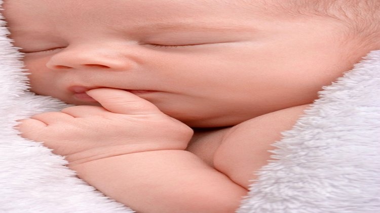 Parmak emme davranışı normal mi?