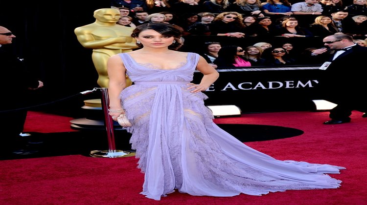 En iyi kırmızı halı pozu kimin?