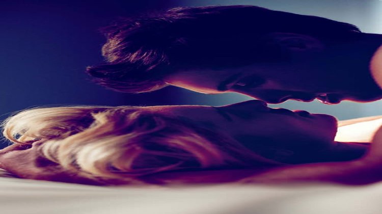 Yatakta iyi kadın kimdir?