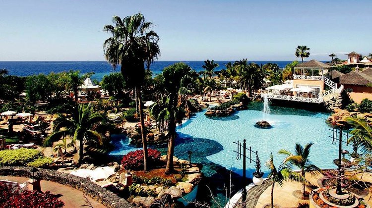 Kanarya Adaları'nın en büyüğü Tenerife