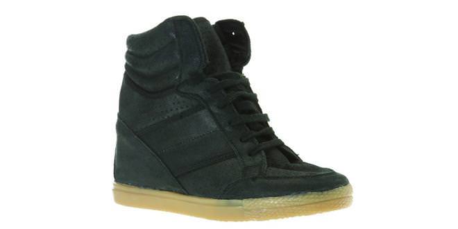 Spor ayakkabıya şık tasarımlar