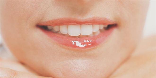 "Organik" dudak büyütme dönemi...