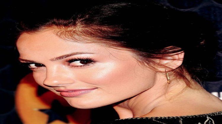 Saniyeler içinde mükemmel yanaklar