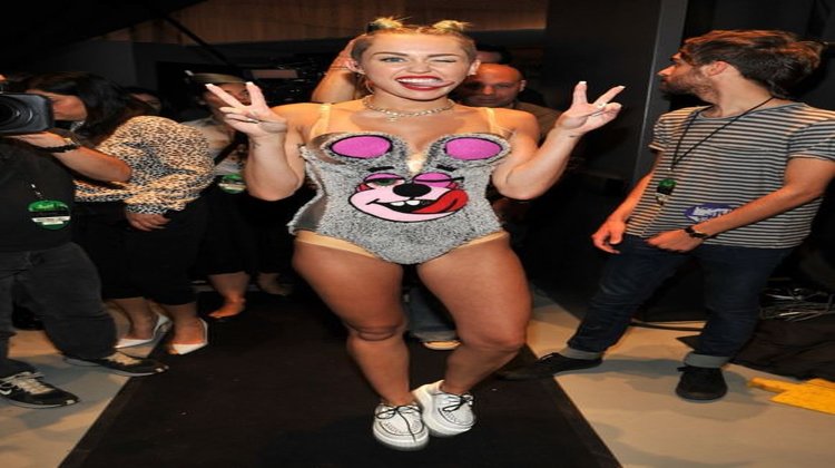 Stil raporu: Miley Cyrus