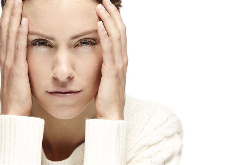 Müzmin ağrı mutsuz eder, depresyon sebebi olabilir