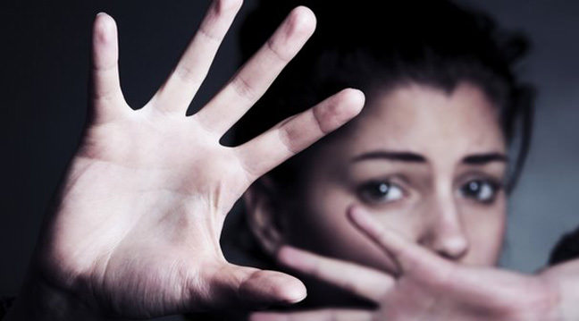 25 bin kadın &quot;Dayak var!&quot; dedi