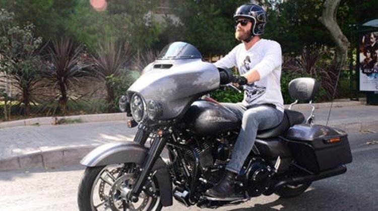 Kıvanç Tatlıtuğ'un yeni stili