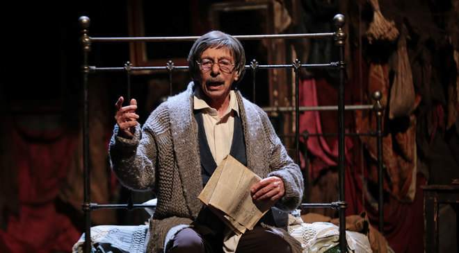 50 yıl sonra yeniden "Bir Delinin Hatıra Defteri"