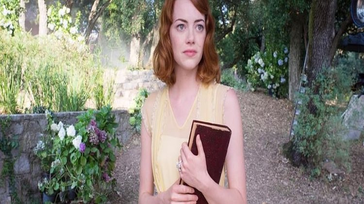 Emma Stone'un yeni imajının ardındaki kadınla tanışın 