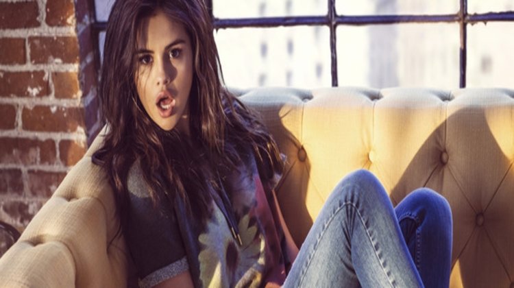 Adidas Neo'nun yeni yüzü Selena Gomez 