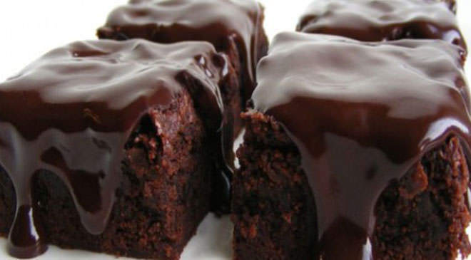 Günün lezzeti: Çikolata Soslu Kek