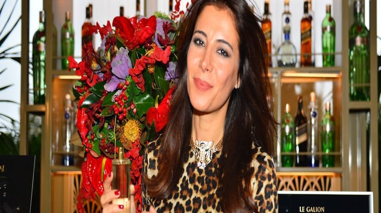 Ünlüler iki yeni parfümle tanıştı