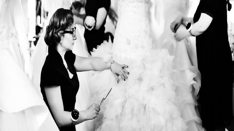 Bir gelinlik hikayesi: Akay