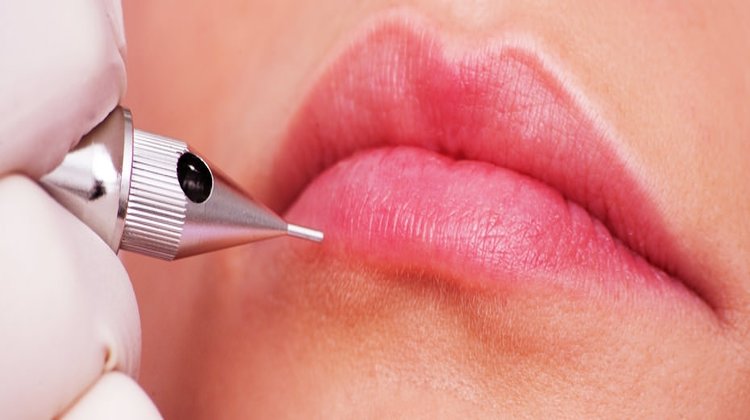 Kalıcı makyaja dair tüm detaylar