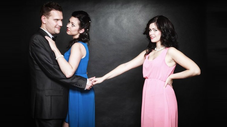 Aynı anda iki kişiye birden aşık olunur mu?