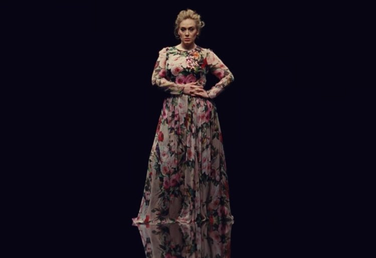 Adele'in yeni klibi için tercihi Dolce & Gabbana oldu