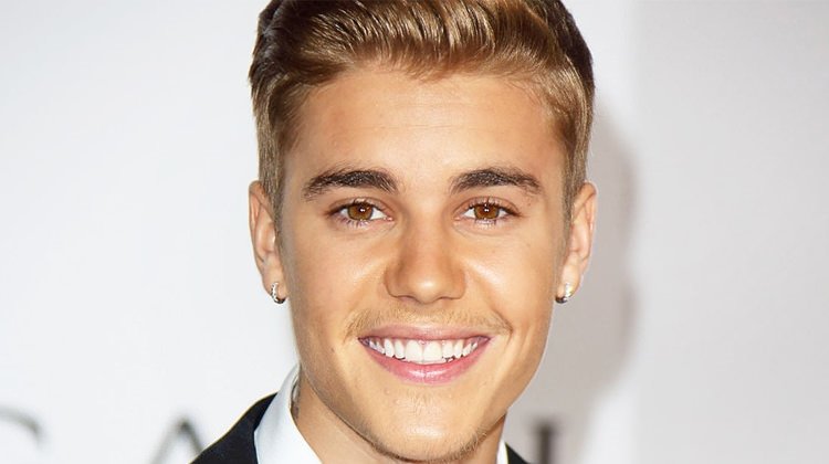 Justin Bieber sahneden böyle düştü!