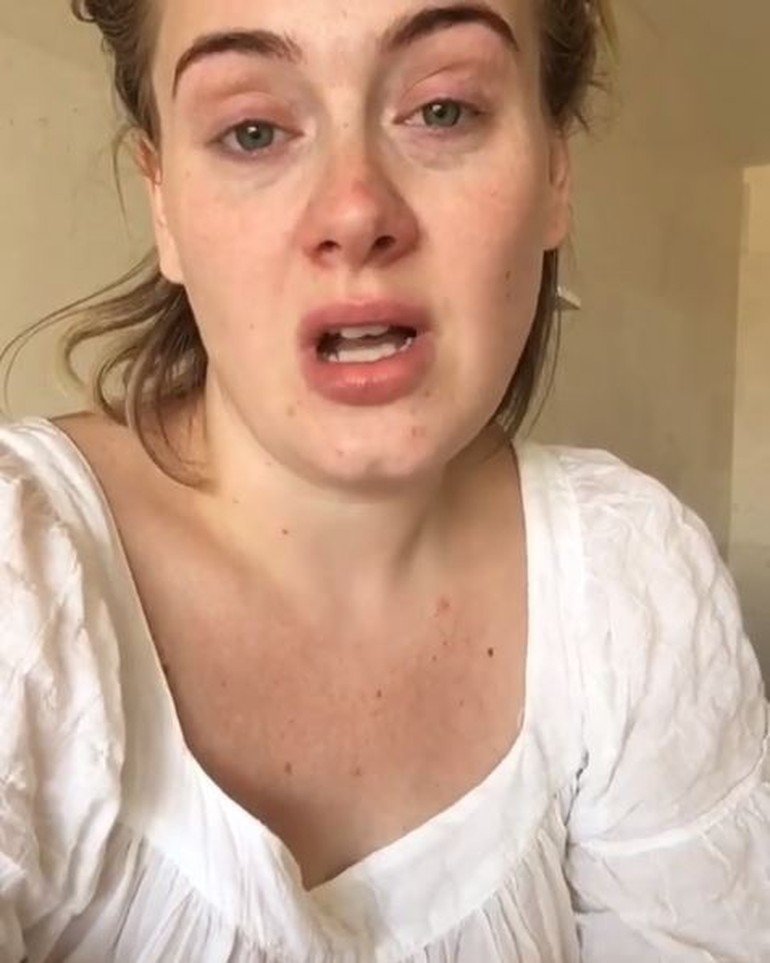 Adele makyajsız haliyle çektiği videosunu yayınladı