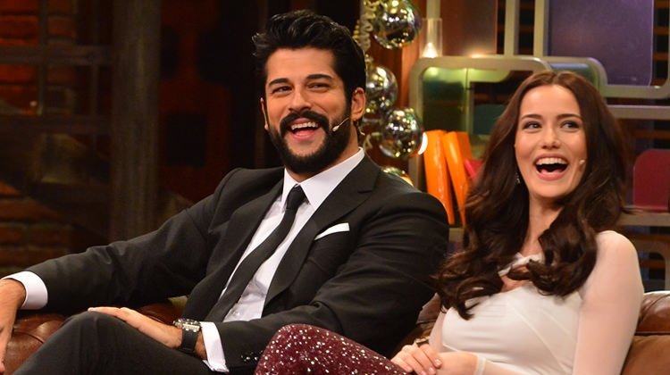Burak Özçivit ve Fahriye Evcen'den ortak karar