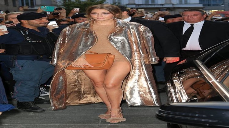 Sonbaharda kahverengi kokusu