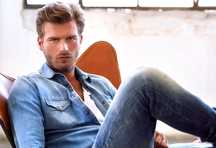 Kıvanç Tatlıtuğ Mavi'ye geri döndü