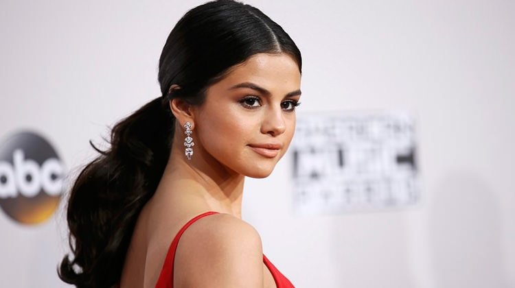 Selena hayata döndü
