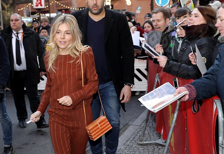 Sienna Miller hack’lendi