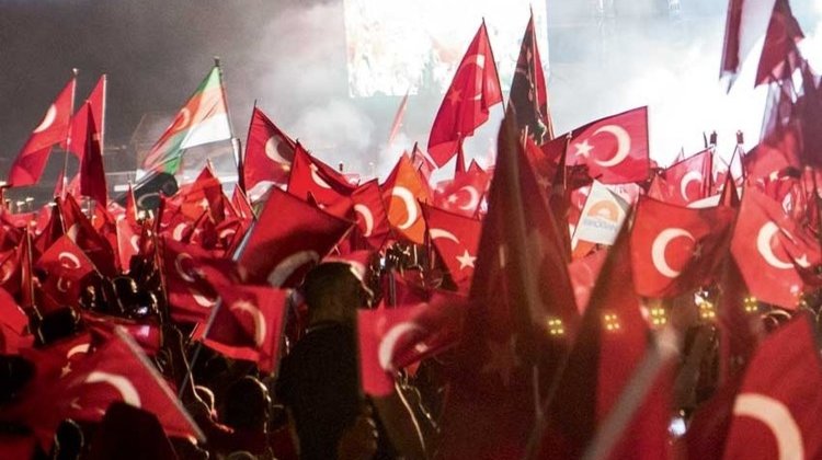 15 Temmuz'u unutmayalım unutturmayalım