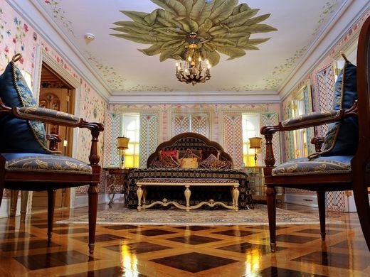 Versace'nin Osmanlı sarayı