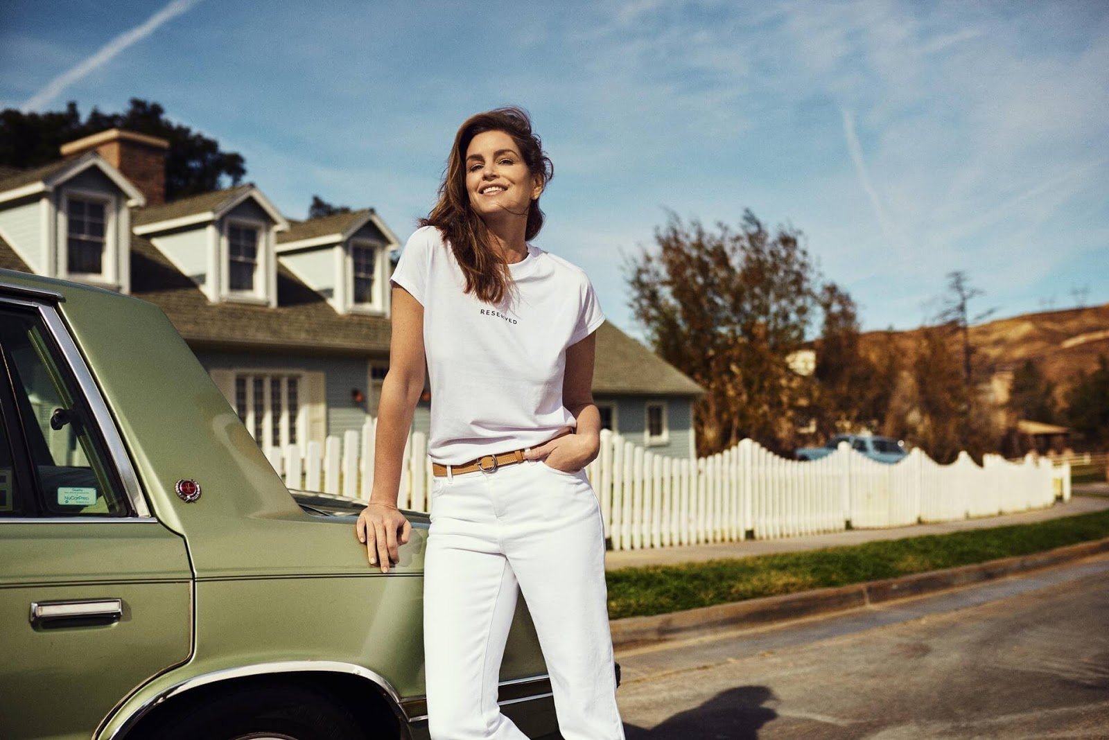 Cindy Crawford bu kez kendisi için poz verdi