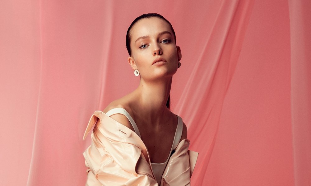 Sara Van Der Hoek kapak çekimi