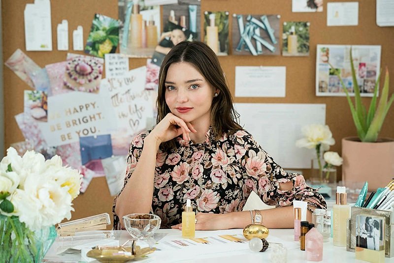 Miranda Kerr 2. kez anne oldu