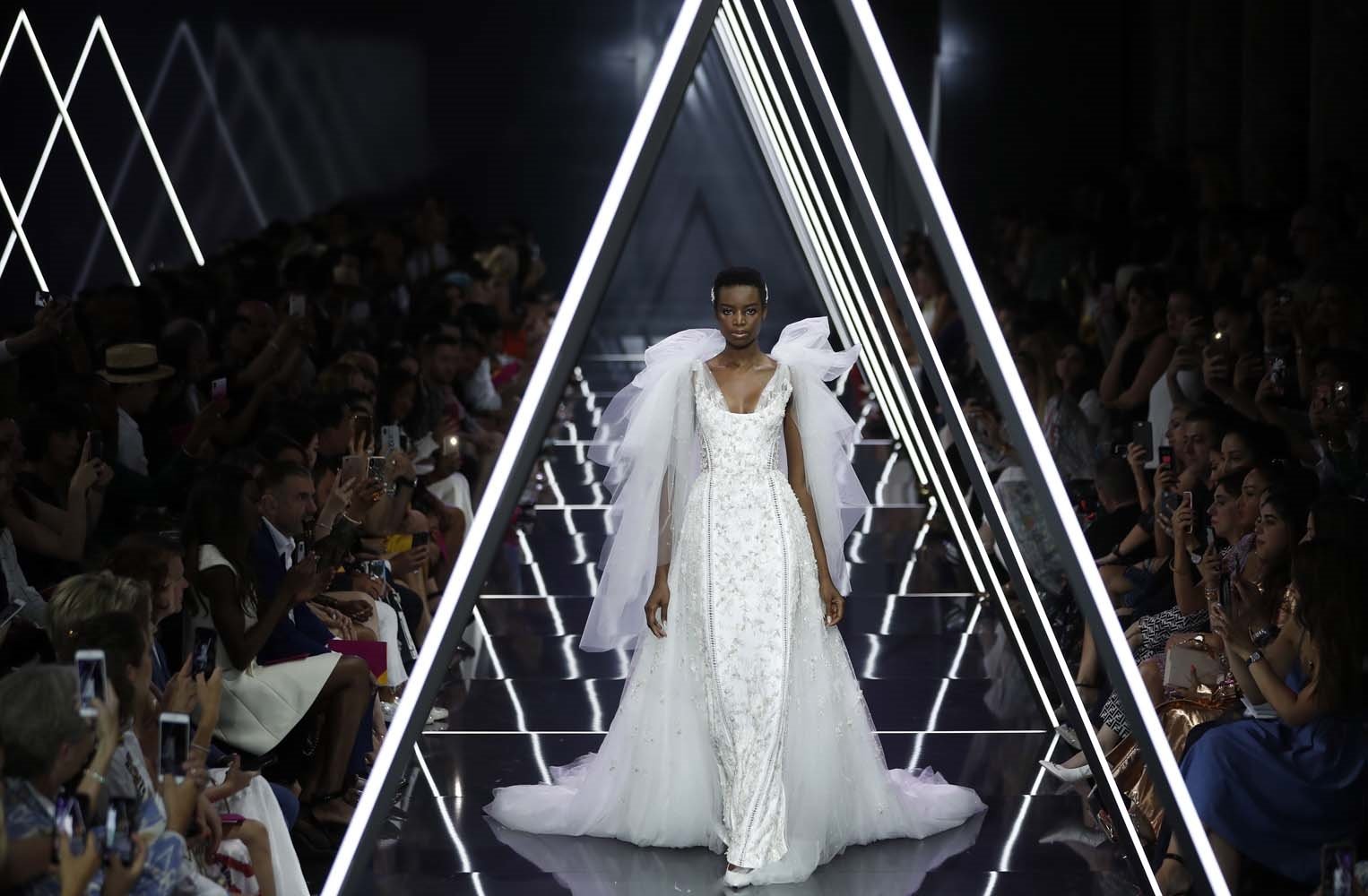 Ralph & Russo Sonbahar-Kış 2018-19 Couture