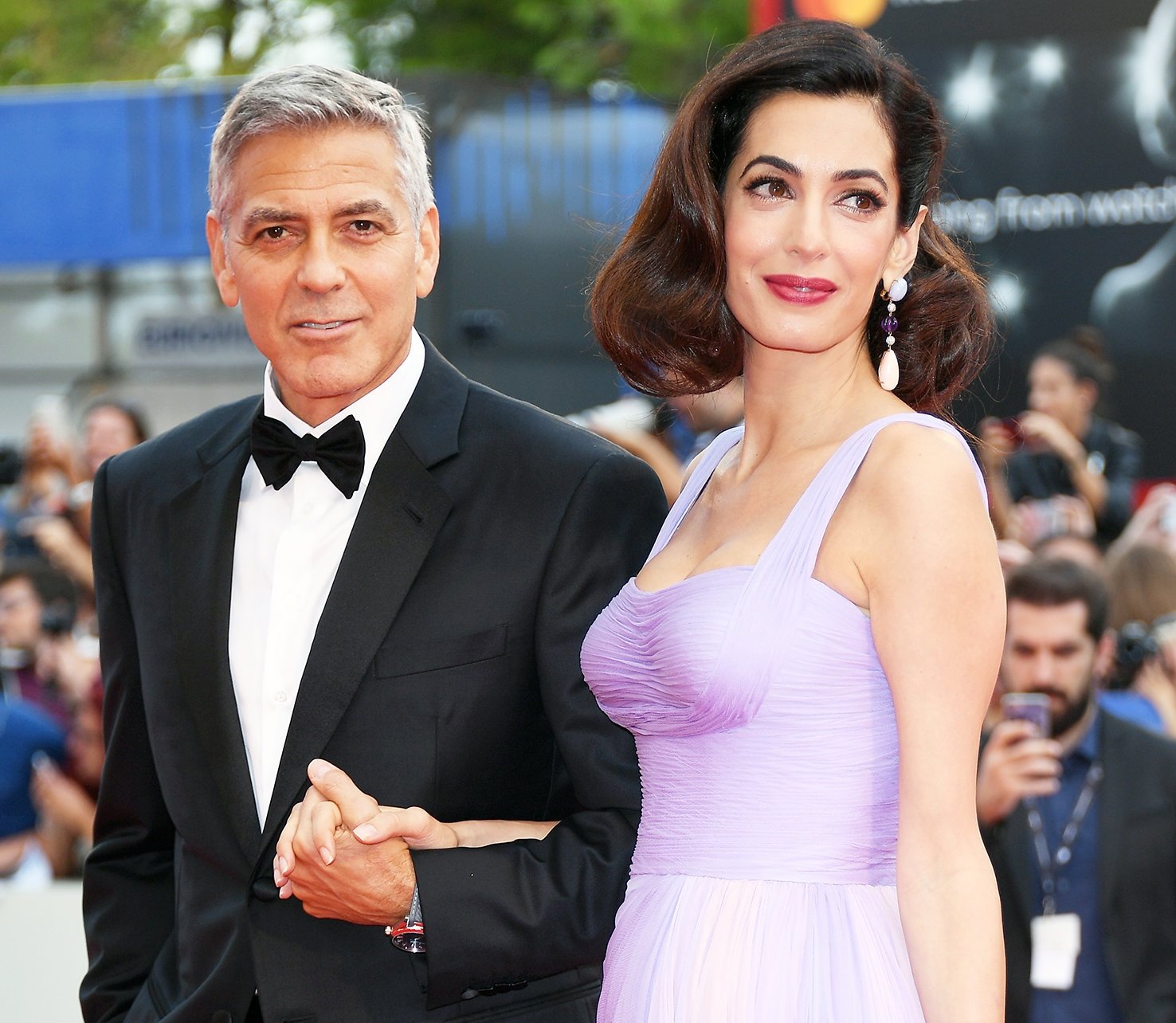 George Clooney'e ilik gibi bakım