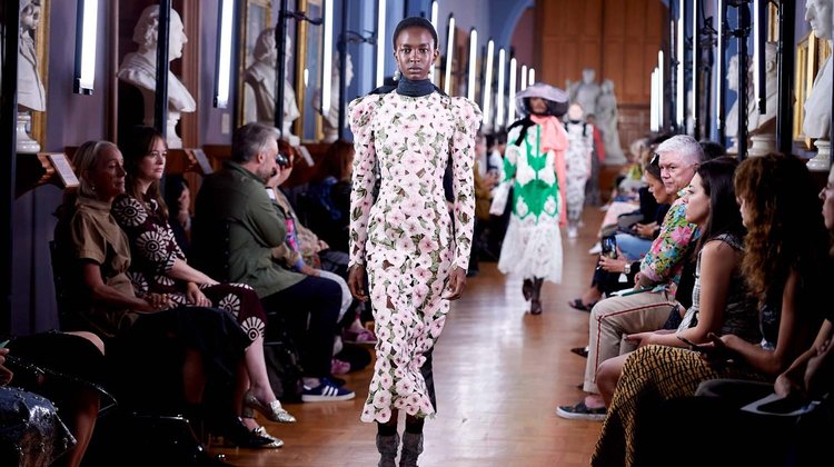 Erdem İlkbahar/Yaz 2019 defilesi