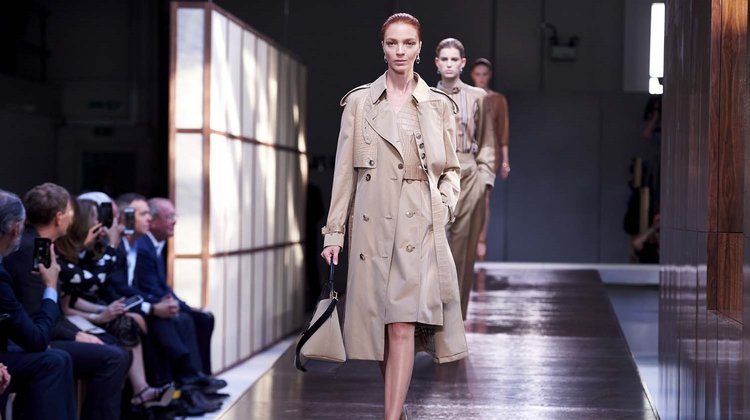 Riccardo Tisci'li ilk Burberry şovu!