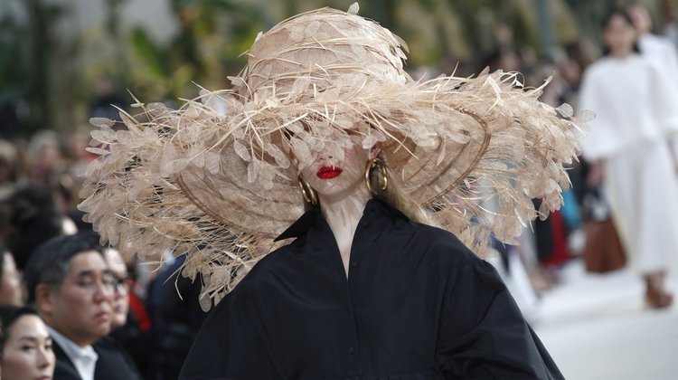 Valentino İlkbahar/Yaz 2019 koleksiyonu