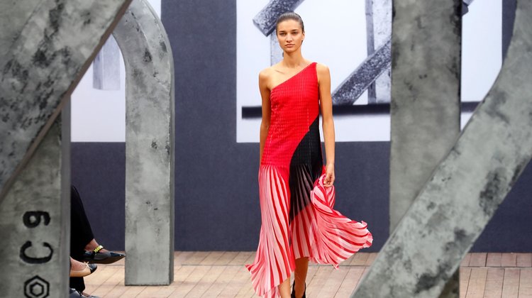 Akris İlkbahar/Yaz 2019 defilesi