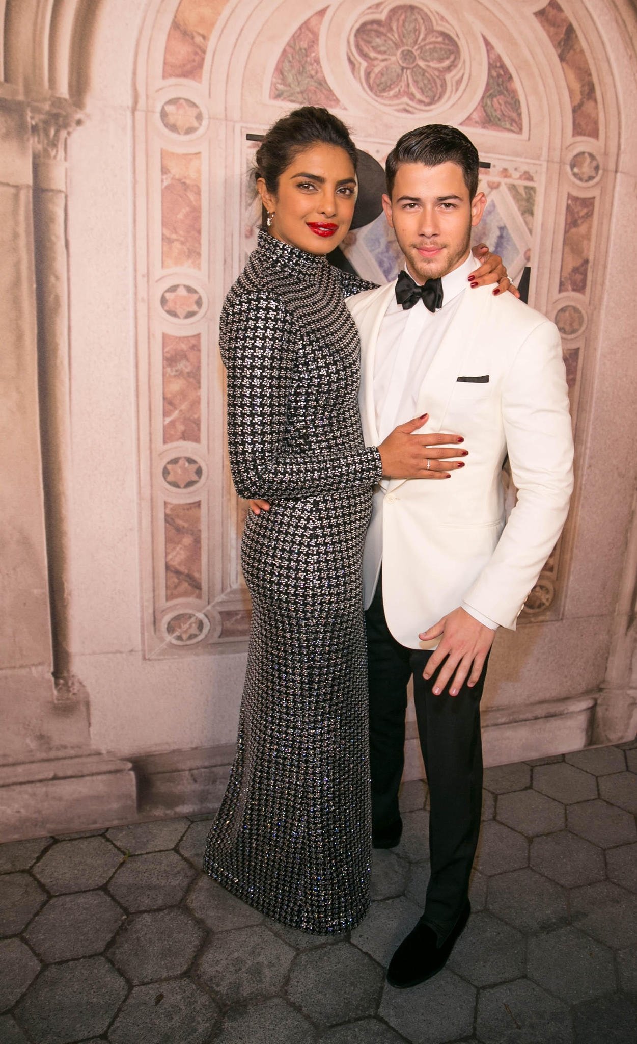 Priyanka Chopra ve Nick Jonas sarayda evlenecek!