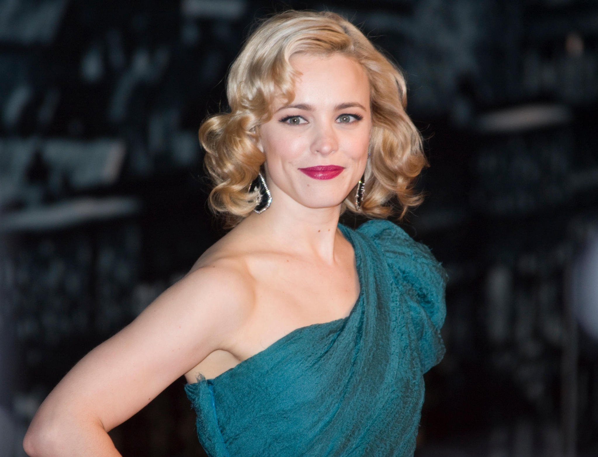 Rachel McAdams annelik hakkında konuştu