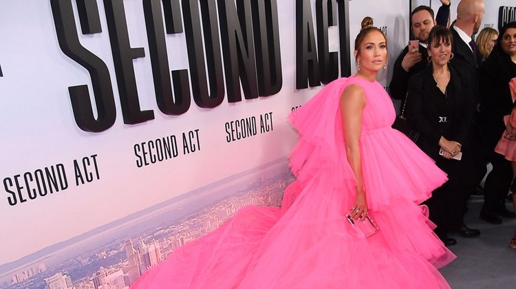Jennifer Lopez, Second Act için tanıtım turunda