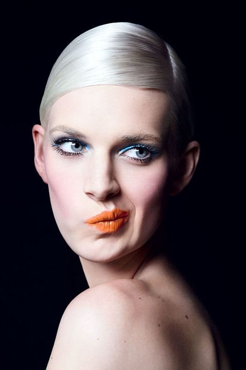 Genç gösteren makyaj sırları