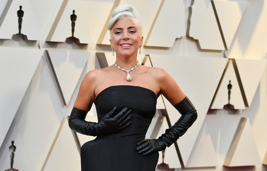 Lady Gaga, Oscar'da 30 milyon dolarlık elmas taktı
