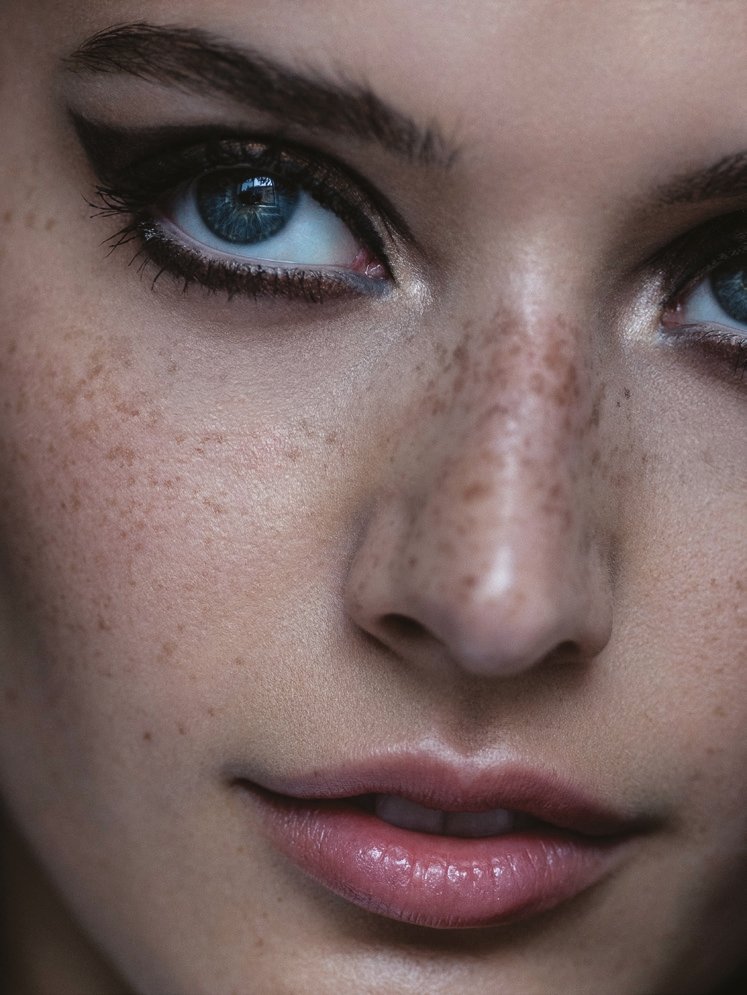 Doğru makyajla gençleşin