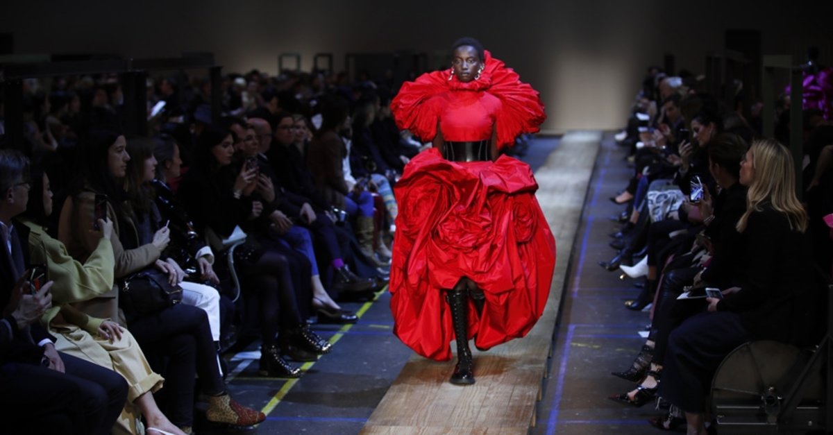 Alexander McQueen Sonbahar/Kış 2019 koleksiyonu