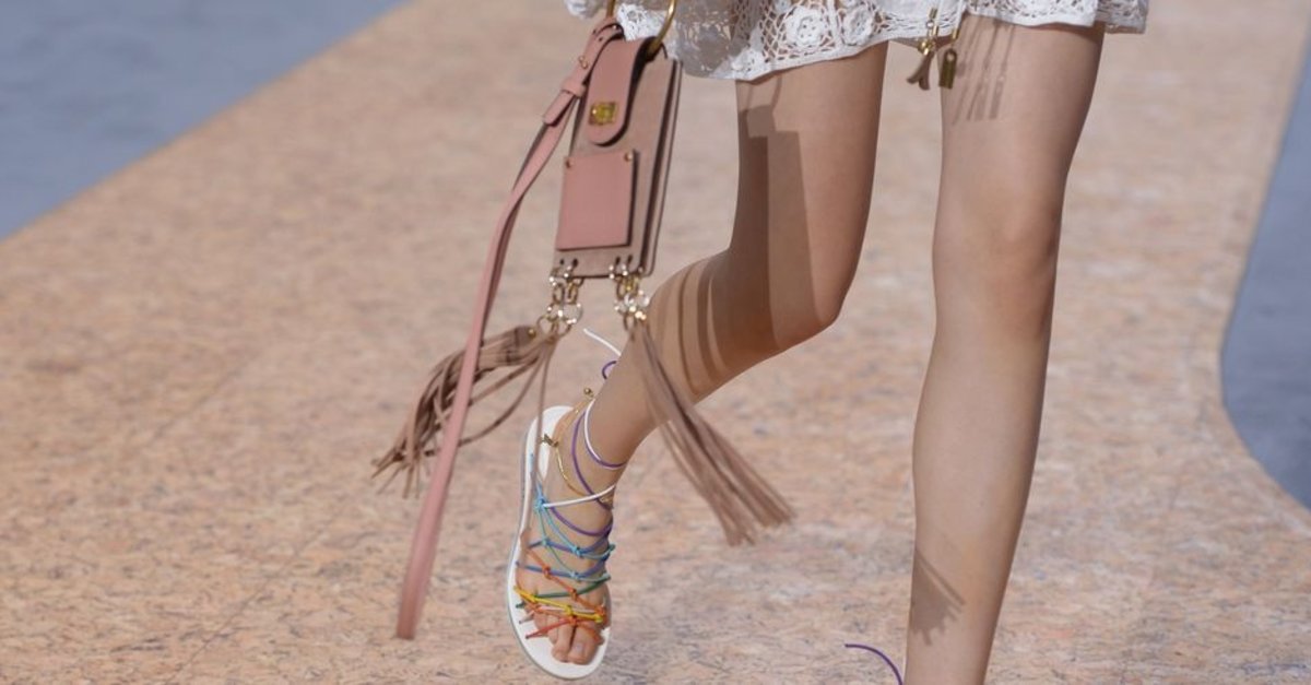 Yeni sezon için en havalı sandaletler